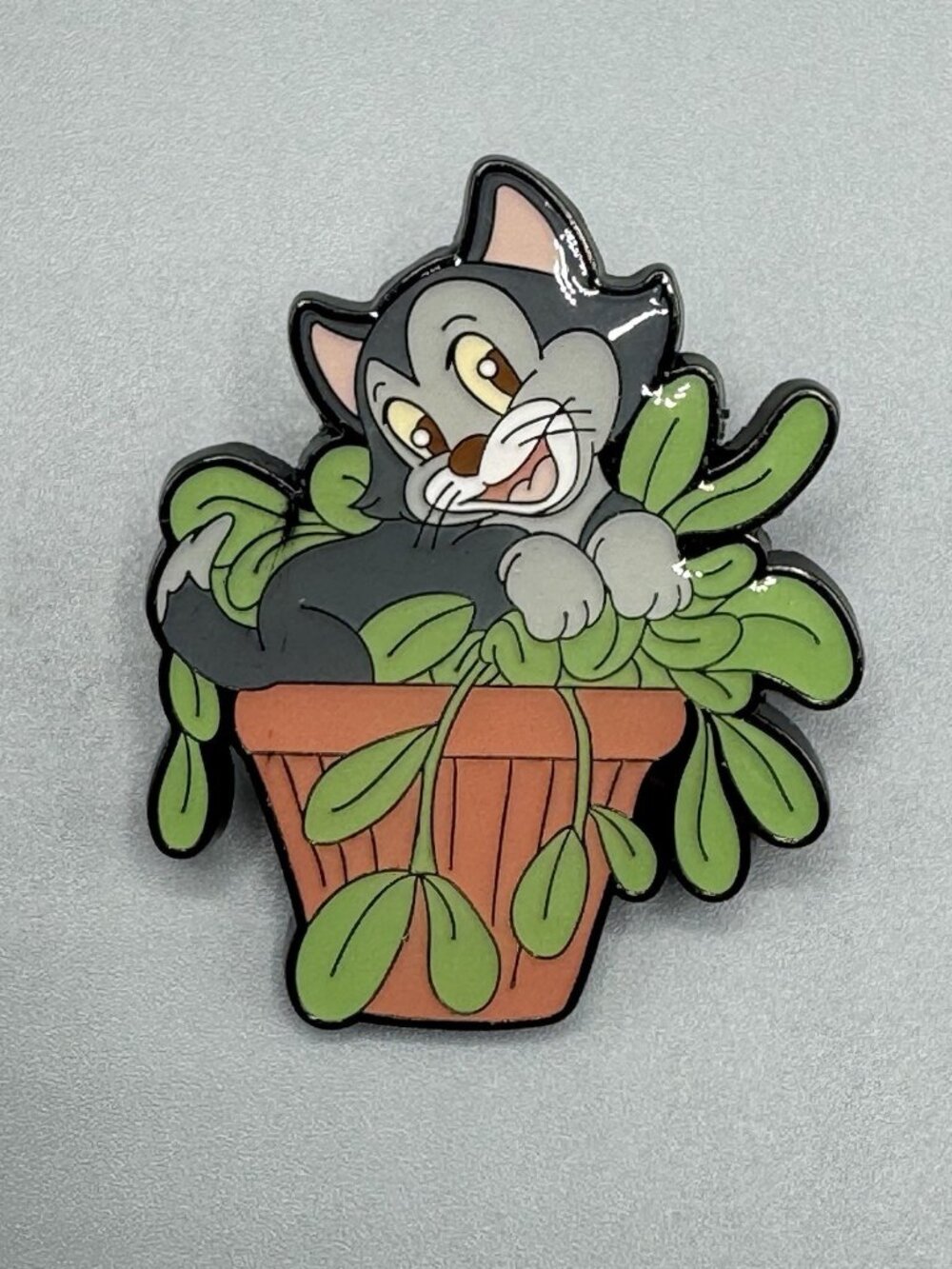 Loungefly Disney Cats In Plants FIGARO Pinocchio Mystery Pin New Open Box